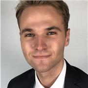 Etudiant en école de commerce proposant des cours type (Baccalauréat STMG, DUT TC, CPGE ATS, Ecole de commerce)
